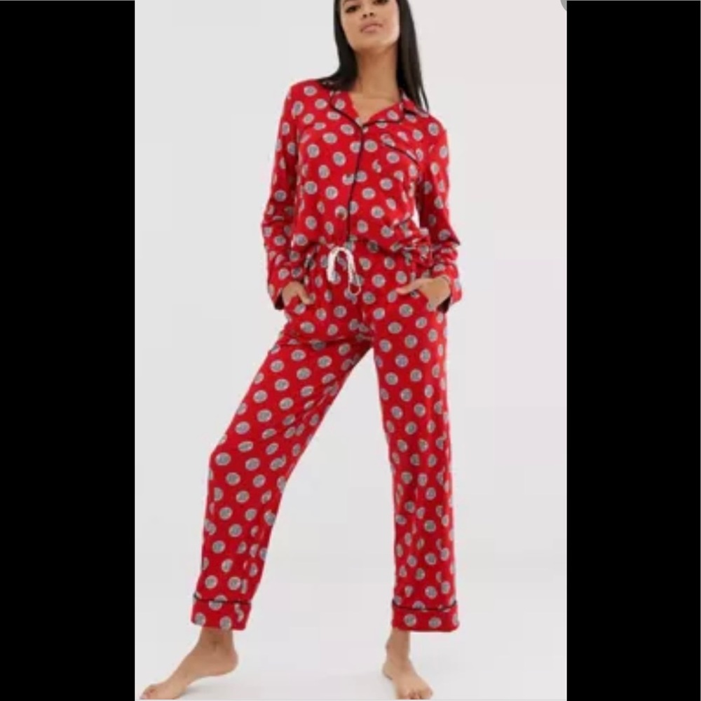 DKNY logo ruby token long pyjama set in red
